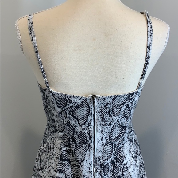 She & Sky Snake Print Dress - Picture 4 of 6